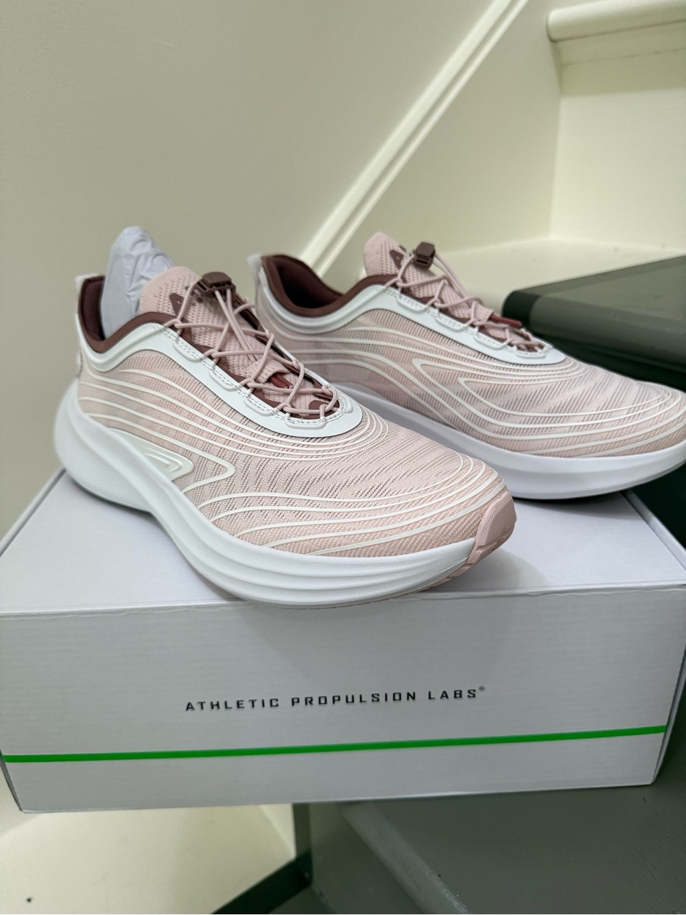NWT APL Women's Veil Sneakers size 9